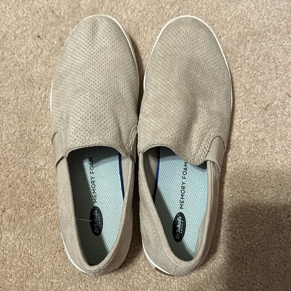 Dr Scholl’s Luna Slip On in Beige - size 7